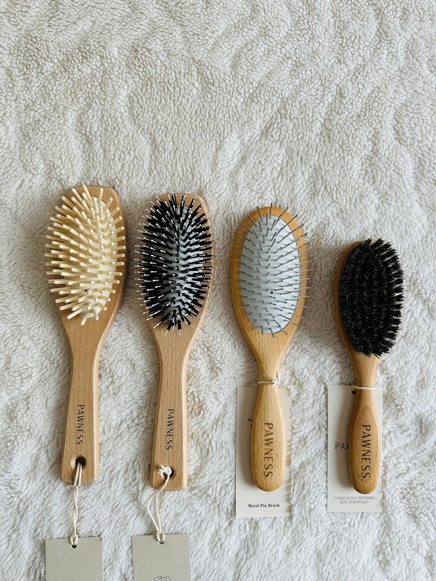 Brosse poils longs et fins BOIS