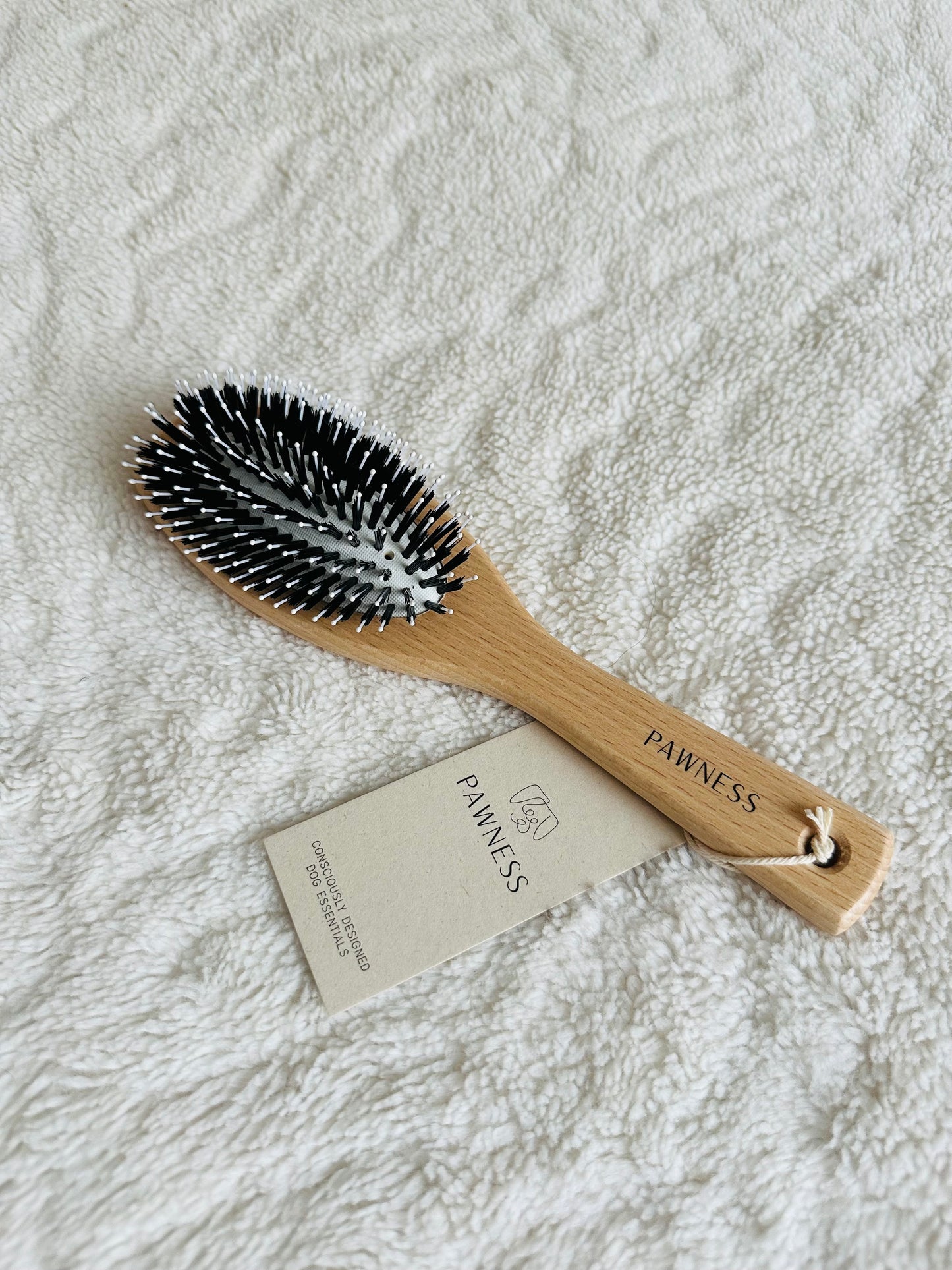 Brosse poils courts BOIS/NYLON